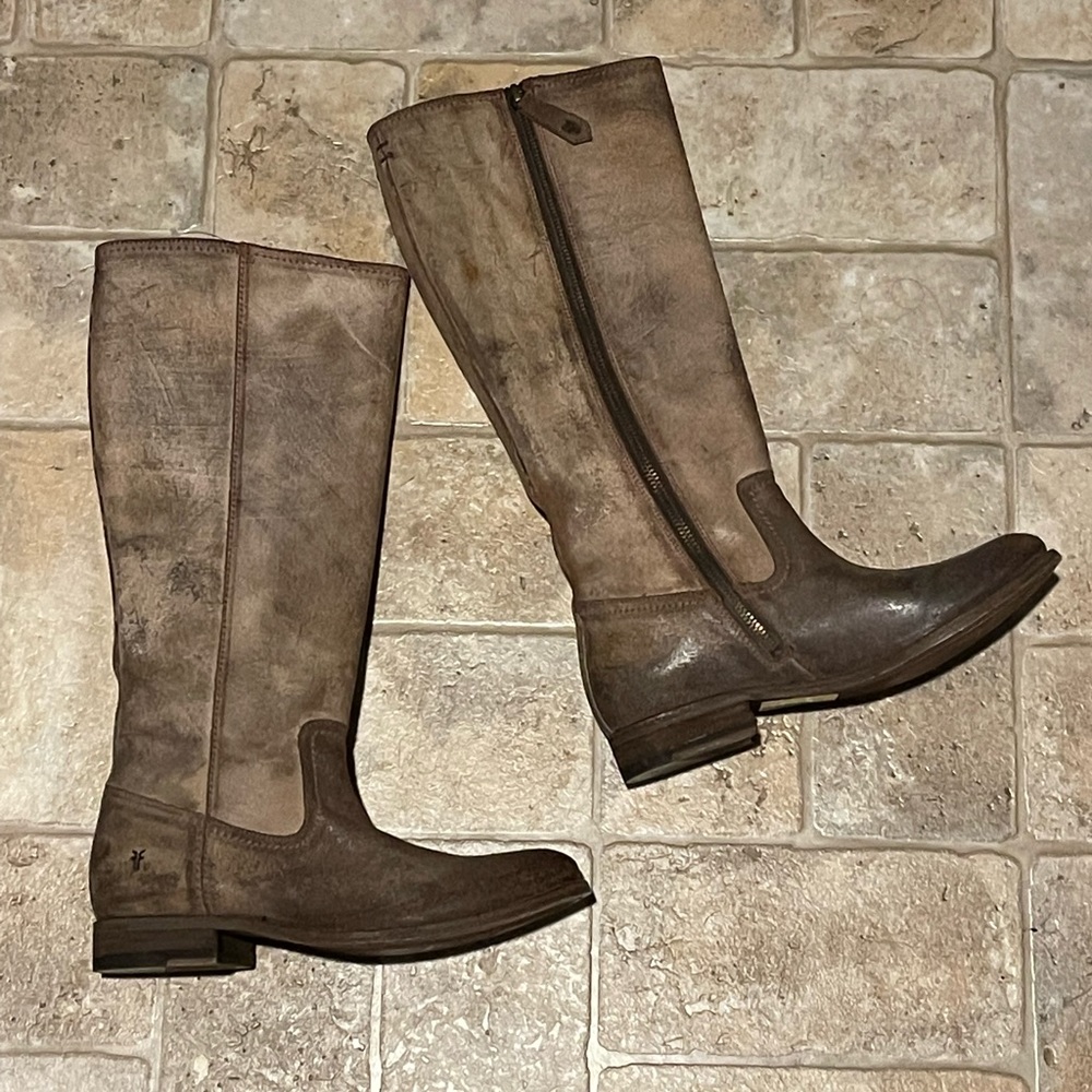 Frye cowboy Boots- distressed leather 7.5